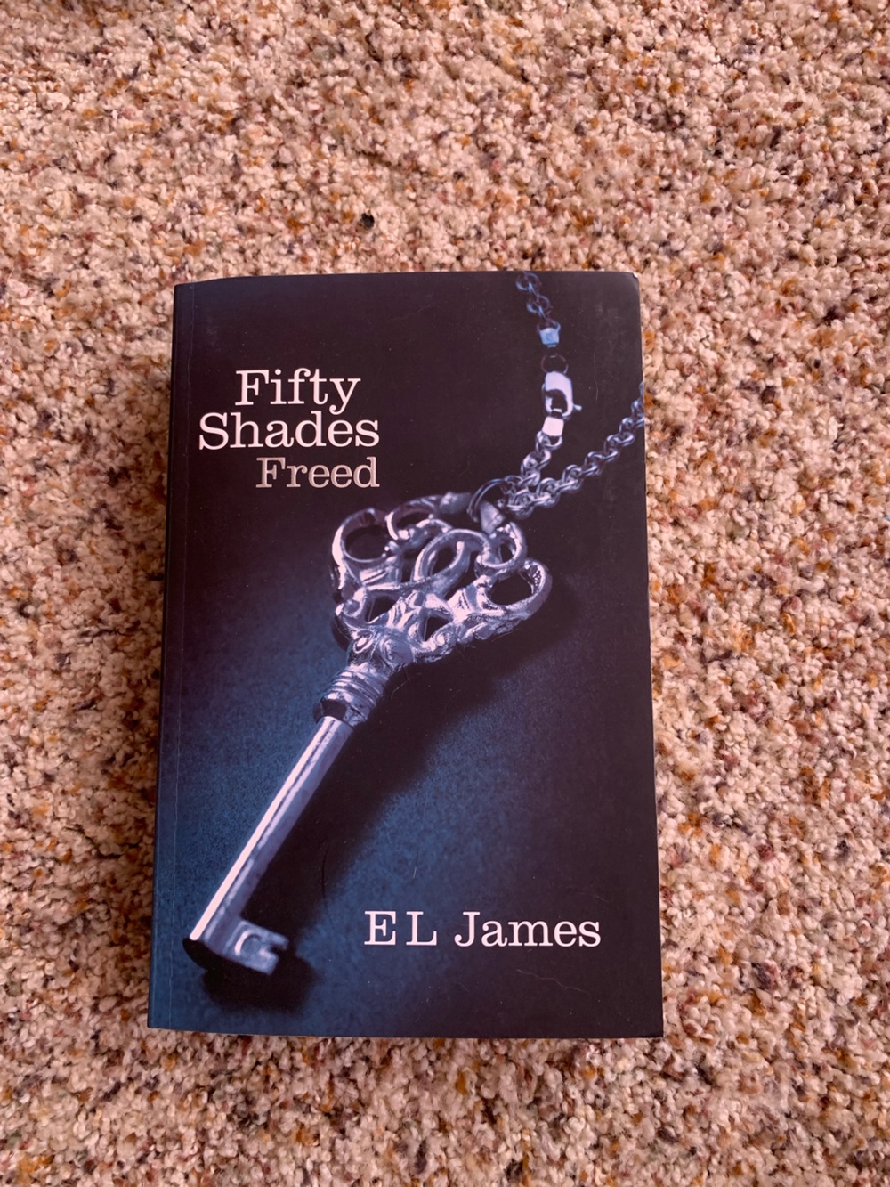 Fifty Shades Freed - Black Paperback by E L James